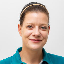 Maja Herzog, Zahnmedizinische Fachangestellte